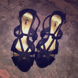 Fioni Night Black Heels